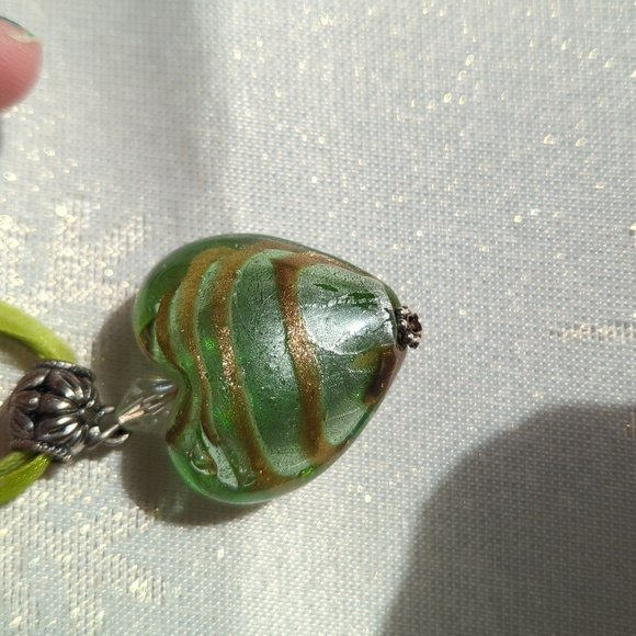 Glass HEART Necklace - Picture 3 of 4